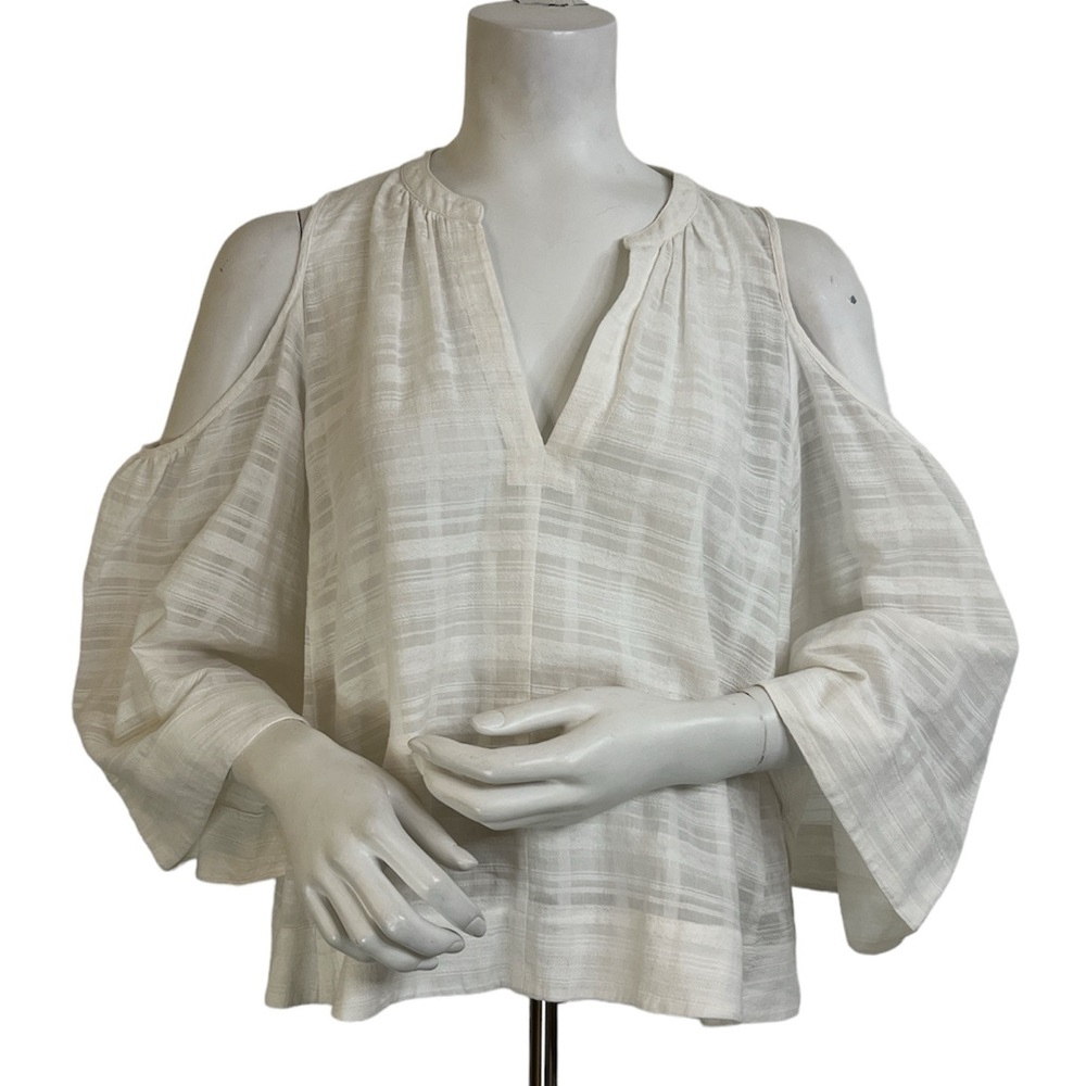 BCBGMAXAZRIA Top - Picture 1 of 6